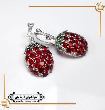 گوشواره یاقوت مدل توت فرنگی کد 241