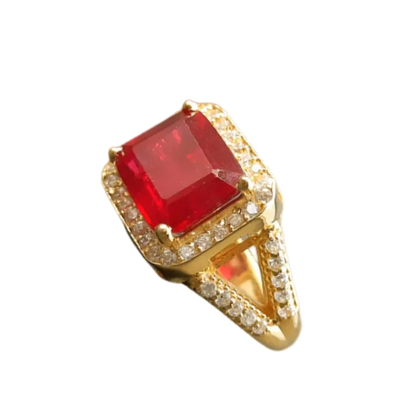 انگشتر یاقوت قرمز مدل رِد