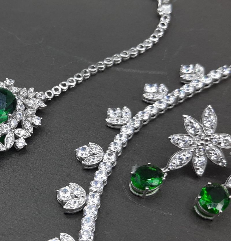 سرویس طلا مدل طرح جواهر