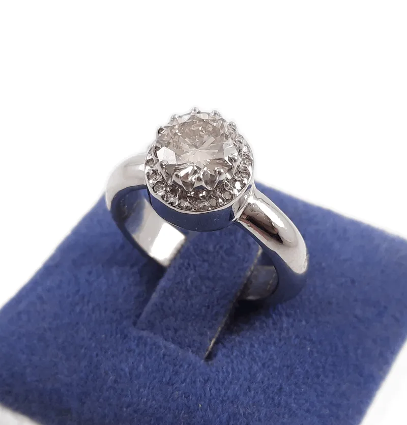 انگشتر طلای سفید